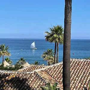 apartment-with-sea-views-within-hotel-puente-romano-marbella.es-andalucia.com/